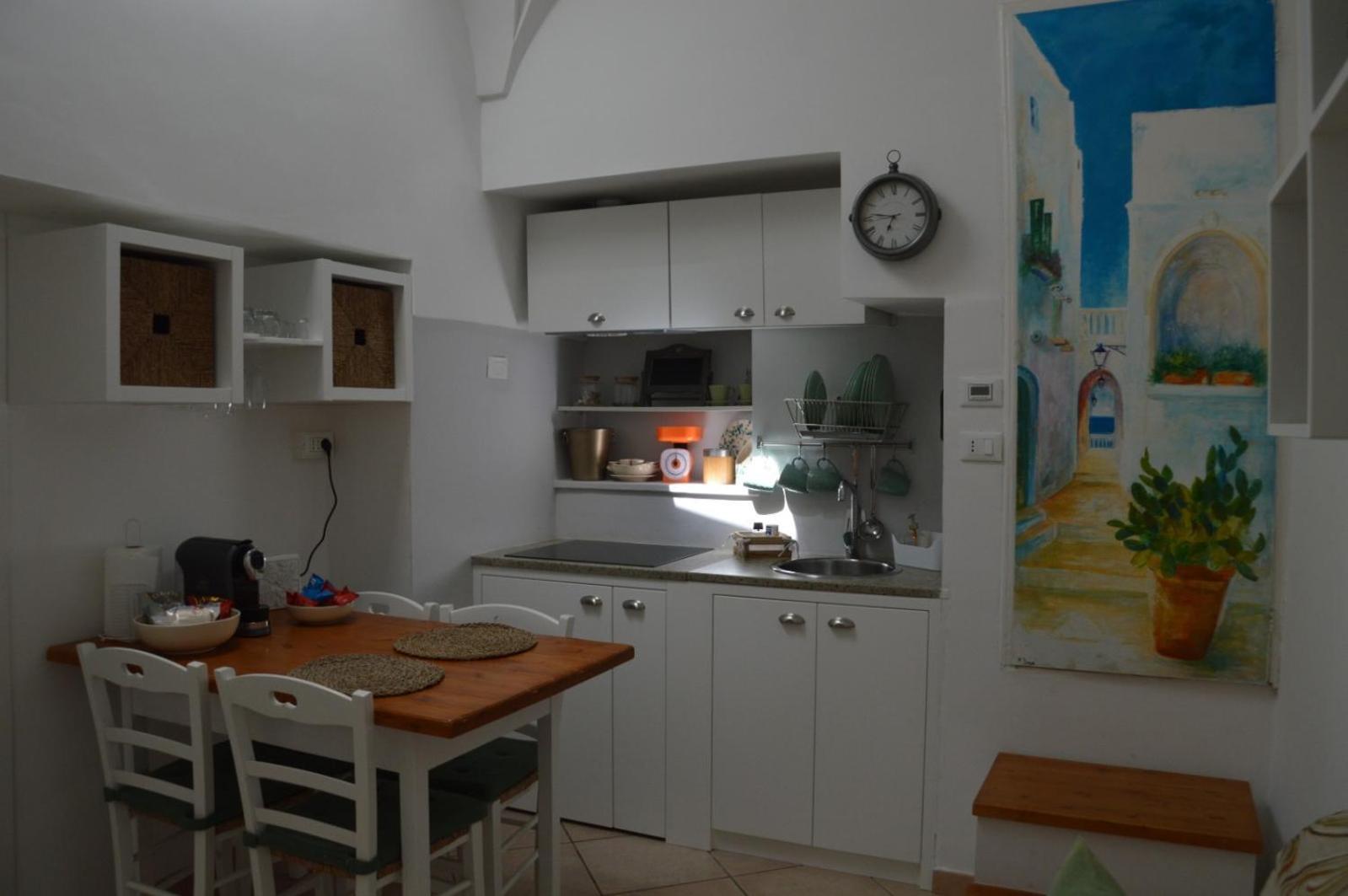 Ostuni 21Mqsuitehomes, Appartamento Con Mini Piscina Privata, Appartamenti Con Vasca Idromassaggio & Appartamenti Standard Остуни Экстерьер фото