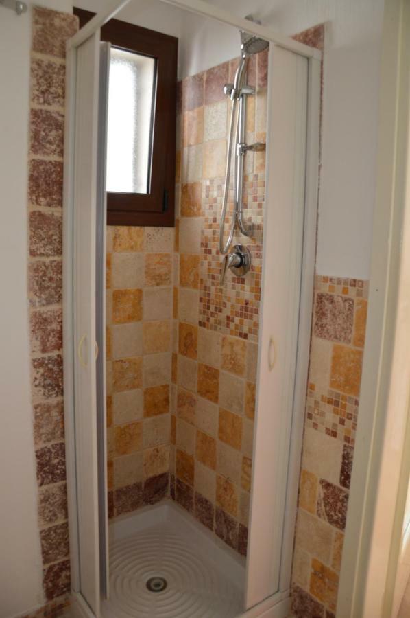 Ostuni 21Mqsuitehomes, Appartamento Con Mini Piscina Privata, Appartamenti Con Vasca Idromassaggio & Appartamenti Standard Остуни Экстерьер фото