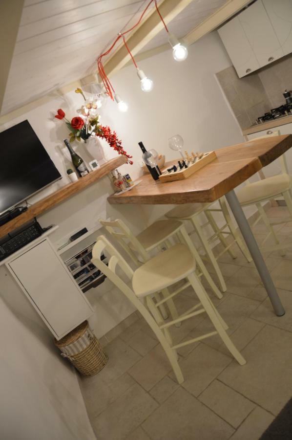 Ostuni 21Mqsuitehomes, Appartamento Con Mini Piscina Privata, Appartamenti Con Vasca Idromassaggio & Appartamenti Standard Остуни Экстерьер фото
