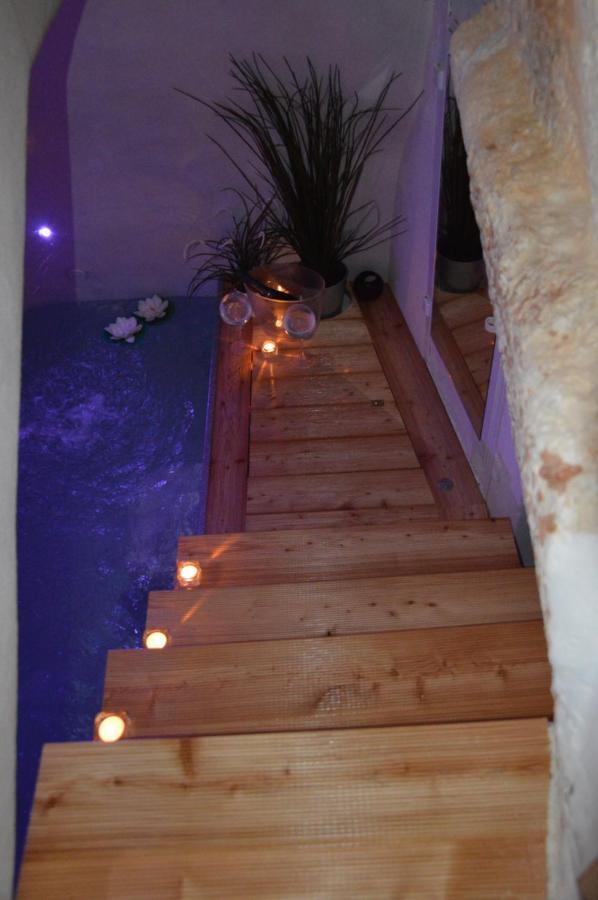 Ostuni 21Mqsuitehomes, Appartamento Con Mini Piscina Privata, Appartamenti Con Vasca Idromassaggio & Appartamenti Standard Остуни Экстерьер фото